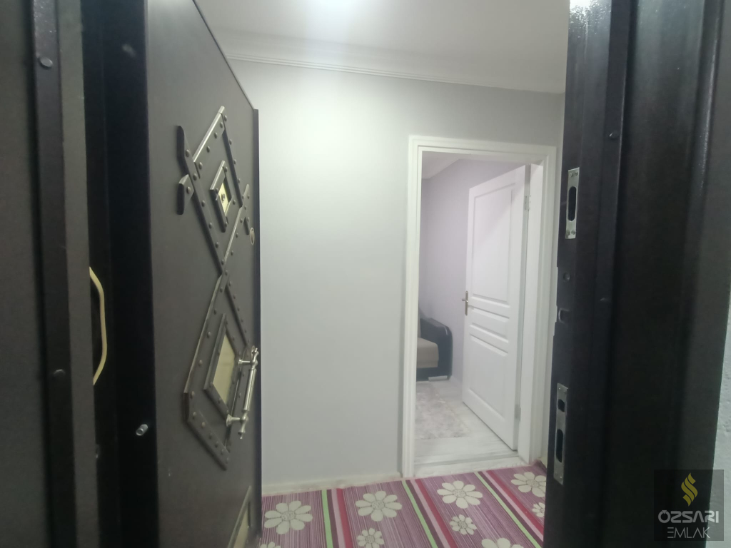 BORNOVA ÇAMDİBİ YILDIRIM BEYAZITTA SATILIK FERAH YAPILI 2+1 SATILIK KUPON DAİRE