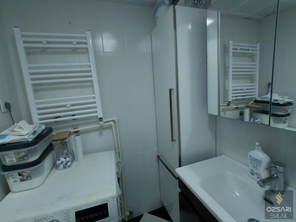 BORNOVA EVKA4 FULL YAPILI GÜNEYCEPHE 2+1 SATILIK DAİRE