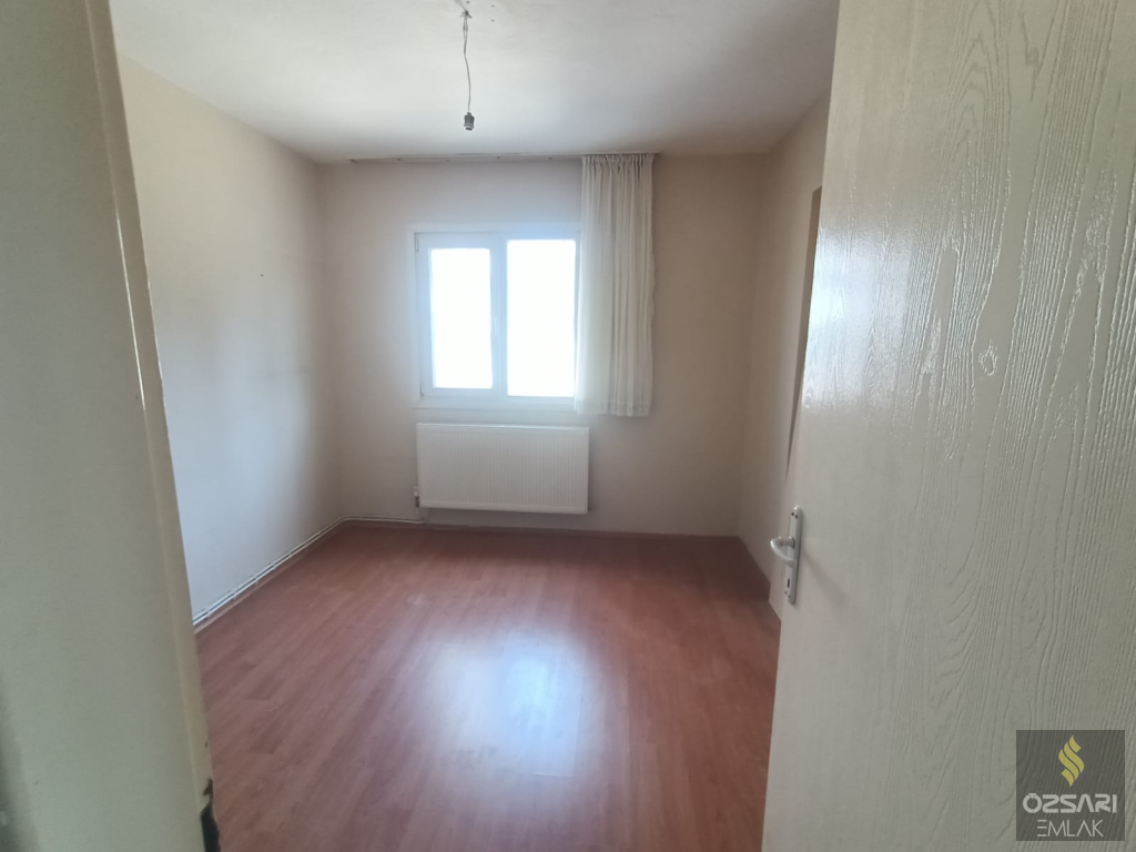 BORNOVA EVKA4 2+1 KAPALI MUTFAK YAPILI SATILIK DAİRE