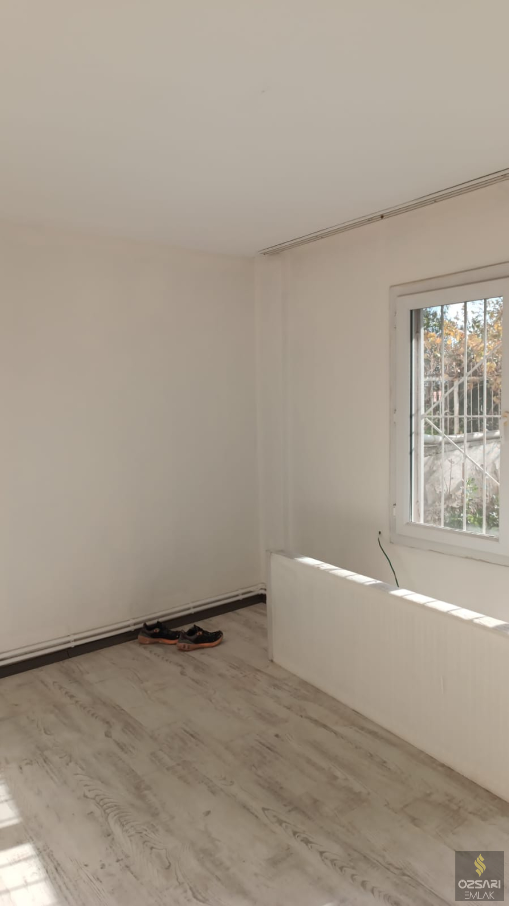 Bornova Atatürk mah. 3+1 doğalgazlı kiralik bahçe katı Daire