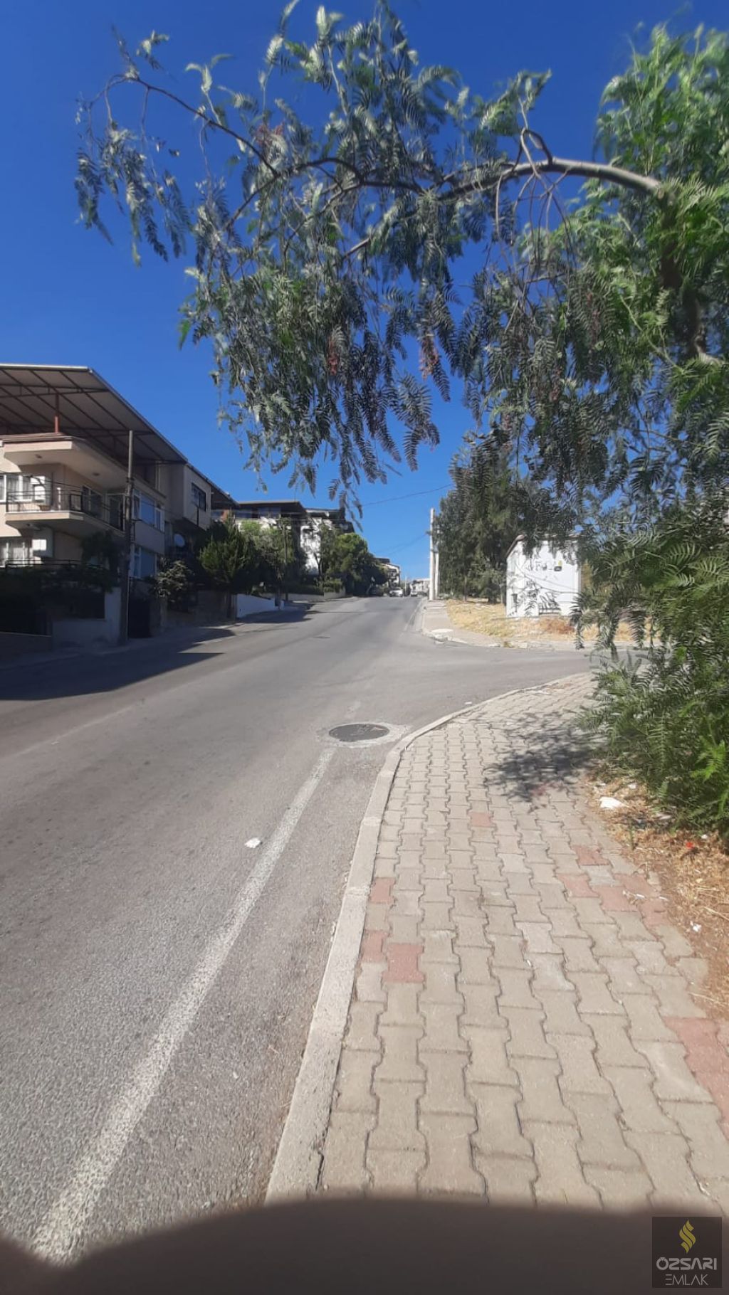 Bornova Atatürk mah. kiralık 3+1 doğalgazlı ve klimalı daire