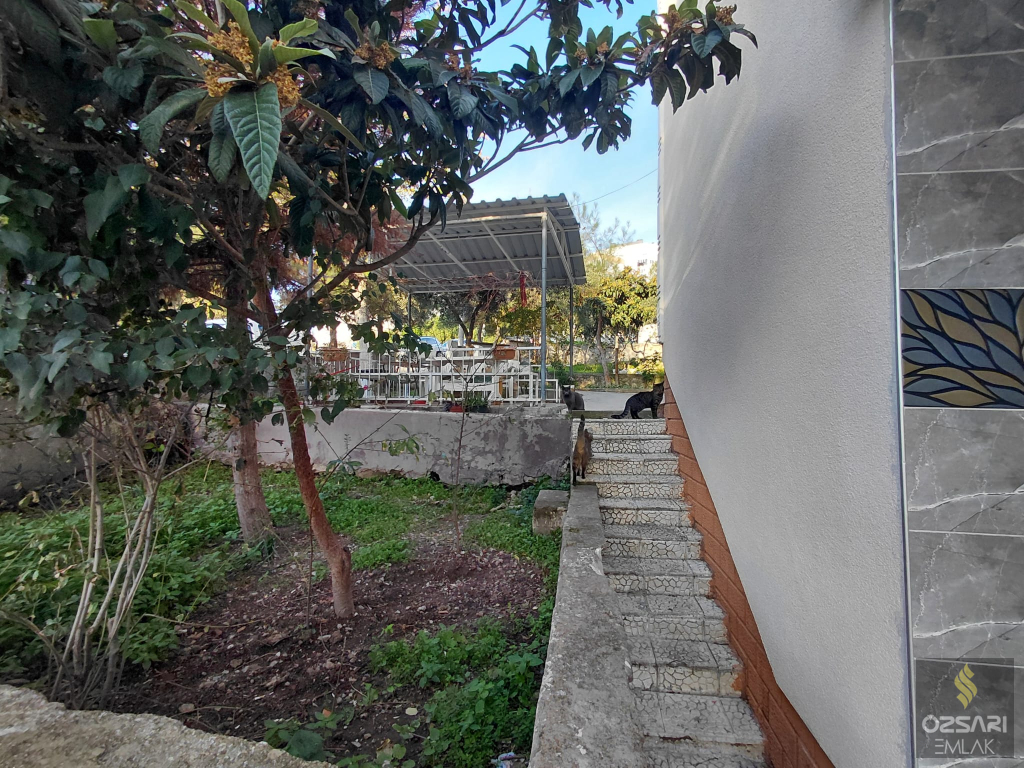 BORNOVA EVKA 4 2+1 DOĞALGAZLI SATILIK DAİRE