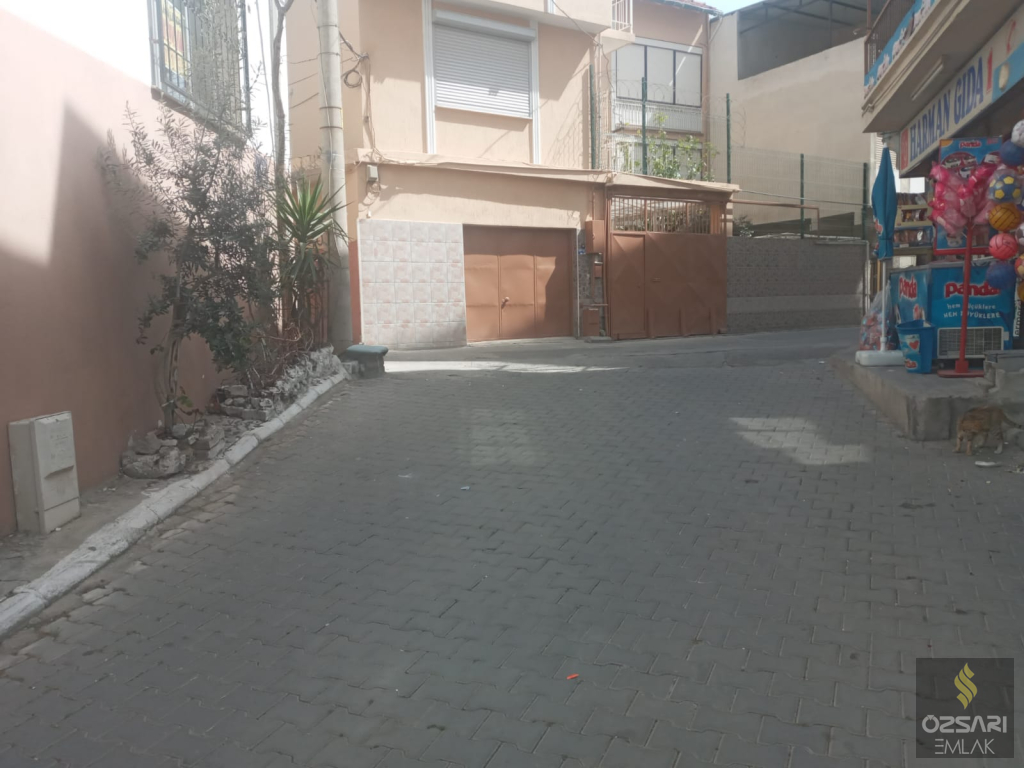 ALTINDAĞDA RESMİ İKİ KAT İMARLI SATILIK BİNA