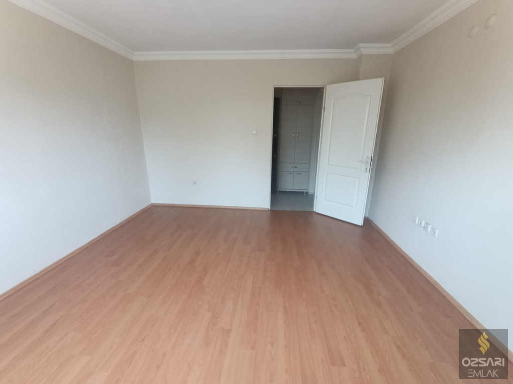 BORNOVA EVKA4 2+1 KAPALI MUTFAK YAPILI SATILIK DAİRE