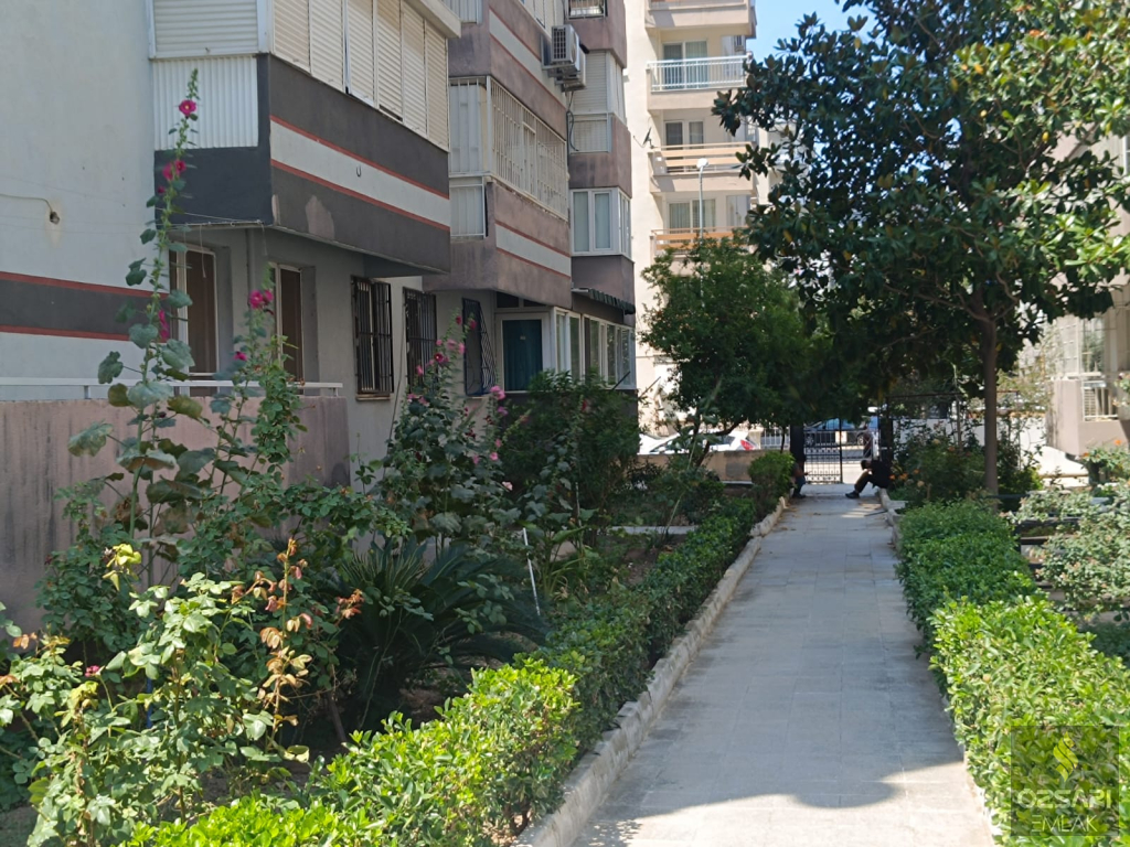 BORNOVA FATİH SULTAN MEHMET CADDESİNDE FULL YAPILI SATILIK DAİRE