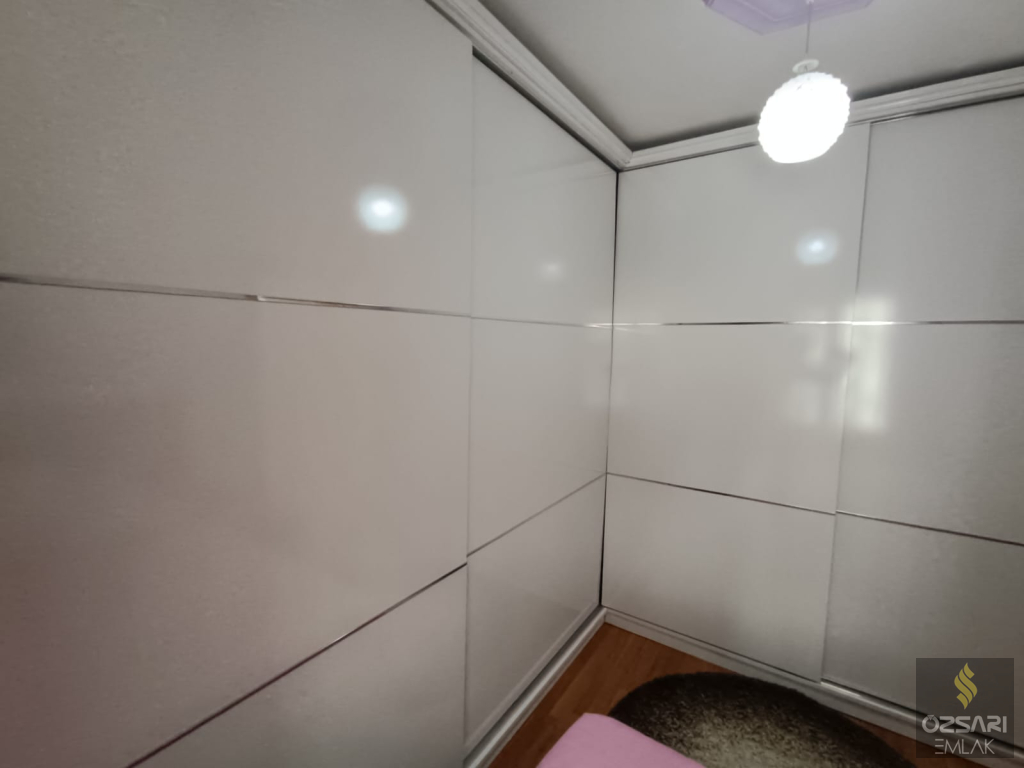 BORNOVA FATİH SULTAN MEHMET CADDESİNDE FULL YAPILI SATILIK DAİRE