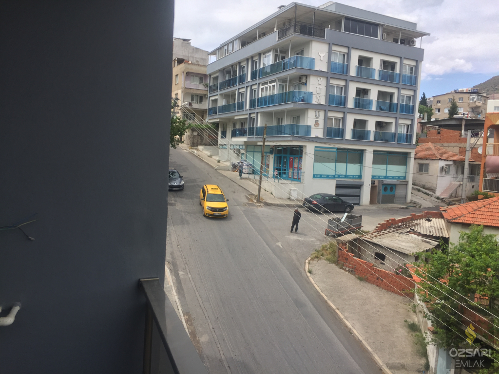 BAYRAKLI ŞEHİR HASTANESİ KARŞISI 2+1 YENİ BİNA KİRALIK DAİRE