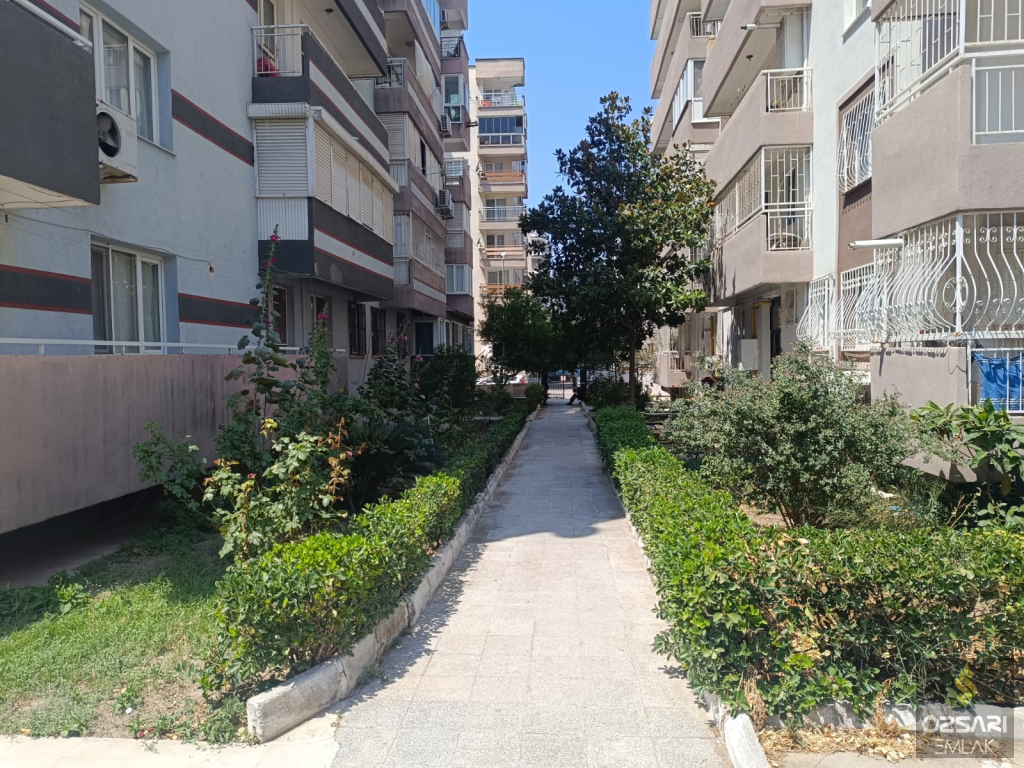 BORNOVA FATİH SULTAN MEHMET CADDESİNDE FULL YAPILI SATILIK DAİRE