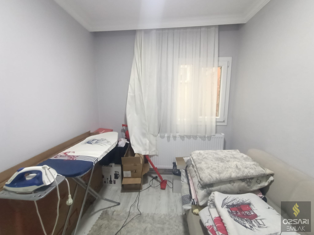 BORNOVA ÇAMDİBİ YILDIRIM BEYAZITTA SATILIK FERAH YAPILI 2+1 SATILIK KUPON DAİRE