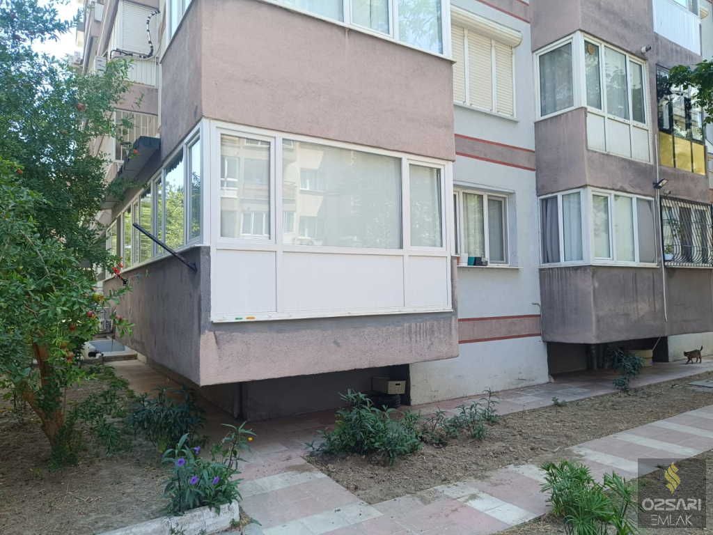 BORNOVA FATİH SULTAN MEHMET CADDESİNDE FULL YAPILI SATILIK DAİRE